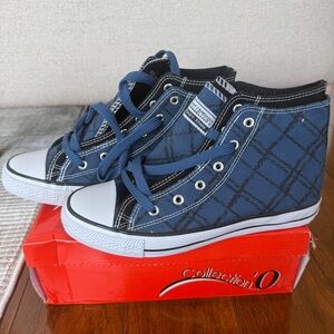 NWT Collection’O Blue Plaid High-Top Sneakers